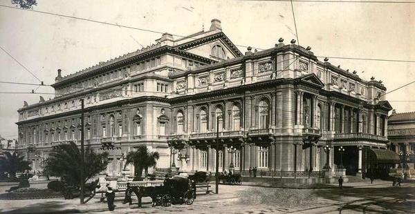 Se inaugura el Teatro Colón de Buenos Aires-0