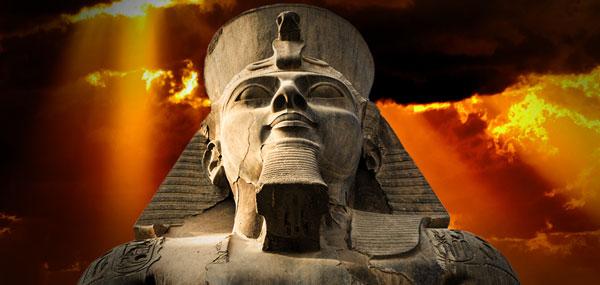 Histórico: hallan en El Cairo una colosal estatua egipcia-0